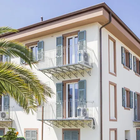 Reginella - A Few Steps Away From The