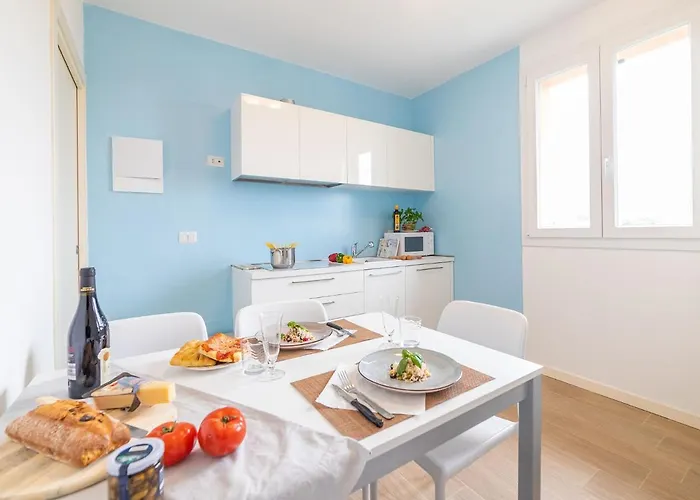 Reginella - A Few Steps Away From The 보르게토 산토 스피리토